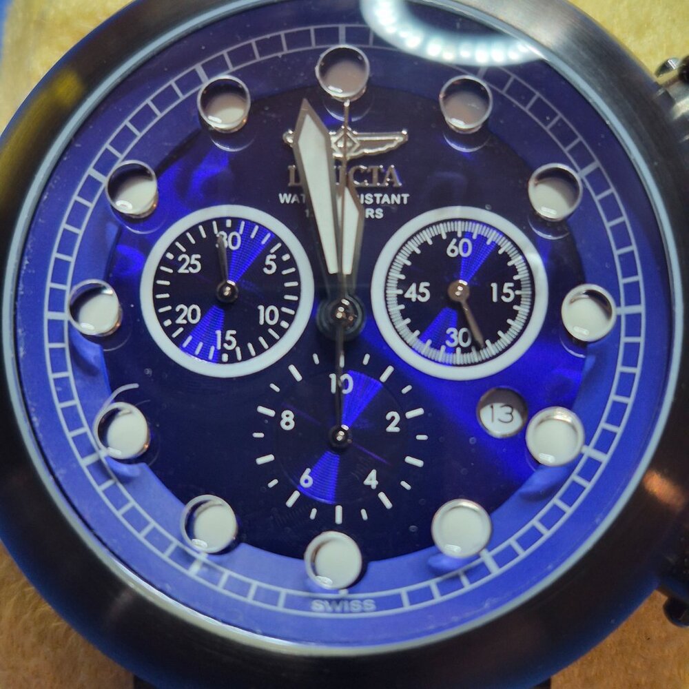 Invicta Chronograph Watch - Picture 2 of 6